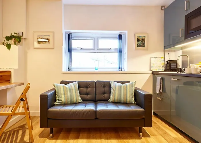 The Mural - City Centre - Your Apartment
